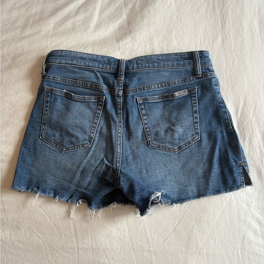 Joe’s Jeans Frayed Denim Cutoff Shorts Size 27 Medium Wash Stretch - Picture 2 of 6